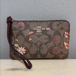 Coach Corner Zip Wristlet in Signature Canvas with Wildflower Print